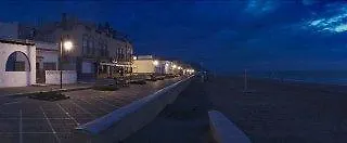 加特布兰卡布里莎加布酒店 酒店