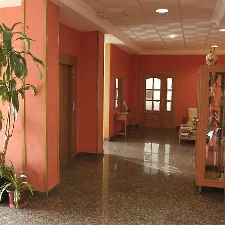 加特布兰卡布里莎加布酒店 酒店 2*